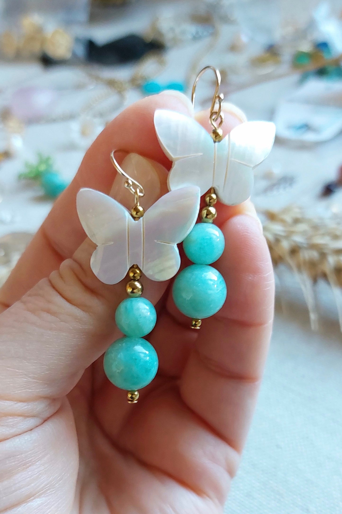 Boucles d'oreilles Adèle Papillon Nacre et Amazonite